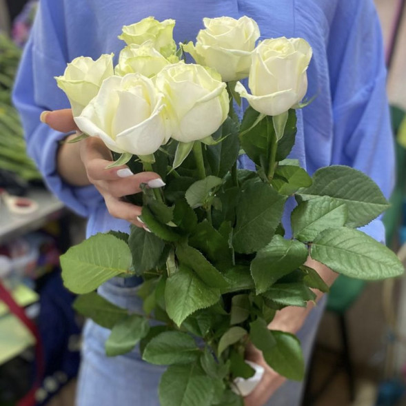 Букет 7 белых роз в Коктебеле