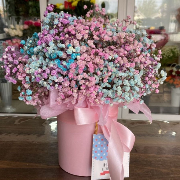 Гипсофила в розовой коробке  в Коктебеле