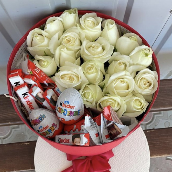 Коробка с киндерами «Сладкий вкус» в Коктебеле