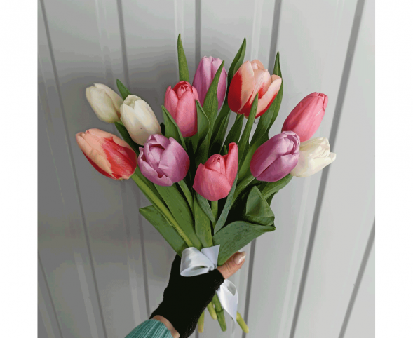 11 тюльпанов цвета микс, лента в Коктебеле