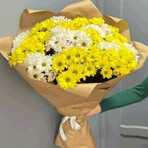 Букет 11 хризантем в Коктебеле