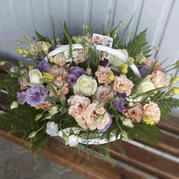 Композиция в корзине "Симфония" в Коктебеле