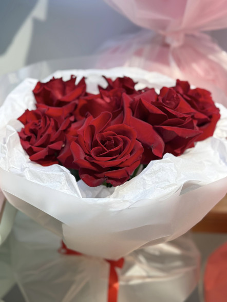 Букет из 5 французских роз в Коктебеле