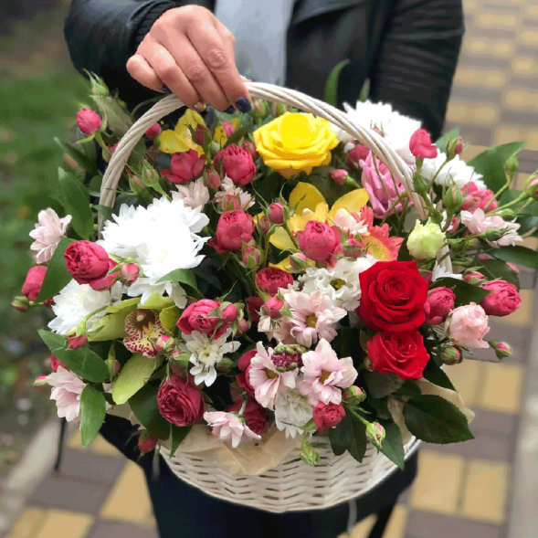 Композиция в корзине &quot;Искра счастья&quot; в Коктебеле