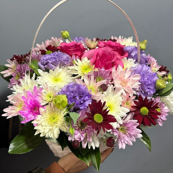 Композиция в корзине «Палитра нежности» в Коктебеле